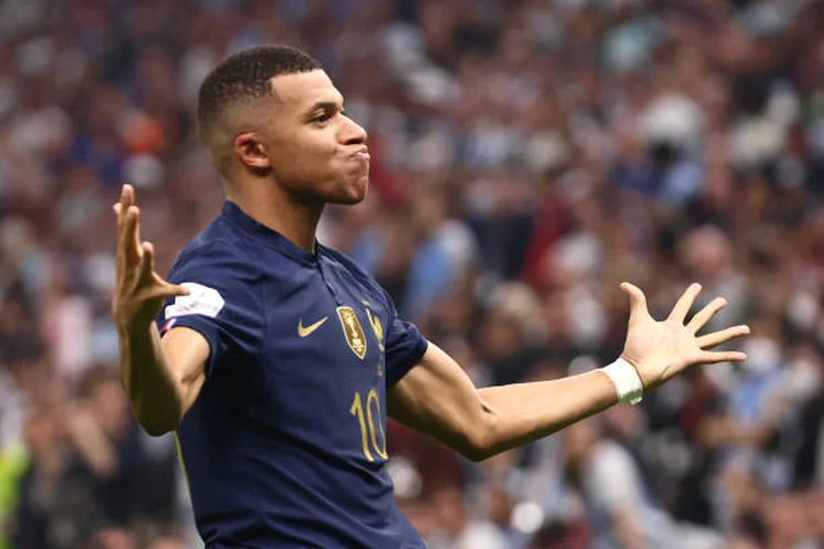 França convoca Mbappé para amistoso contra o Brasil; veja lista