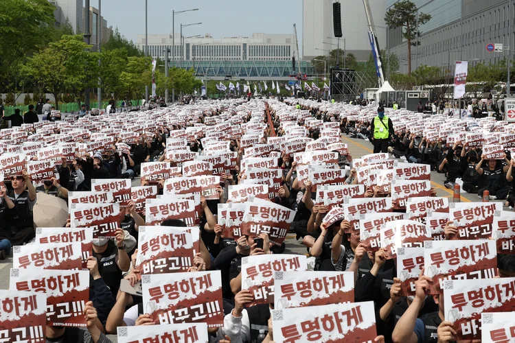 Funcionários da Samsung pressionam empresa por fatia bilionária dos lucros gerados com IA