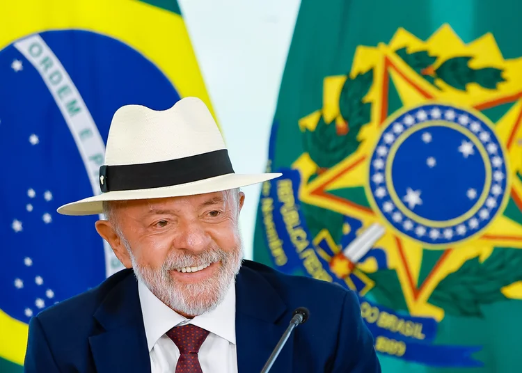 Futura/Apex: 48,3% dizem que votariam em Lula por causa do Desenrola 2.0