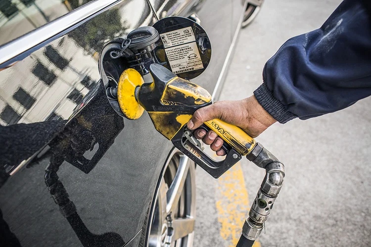 Gasolina mais barata do mundo custa R$ 0,12; veja ranking global e posição do Brasil