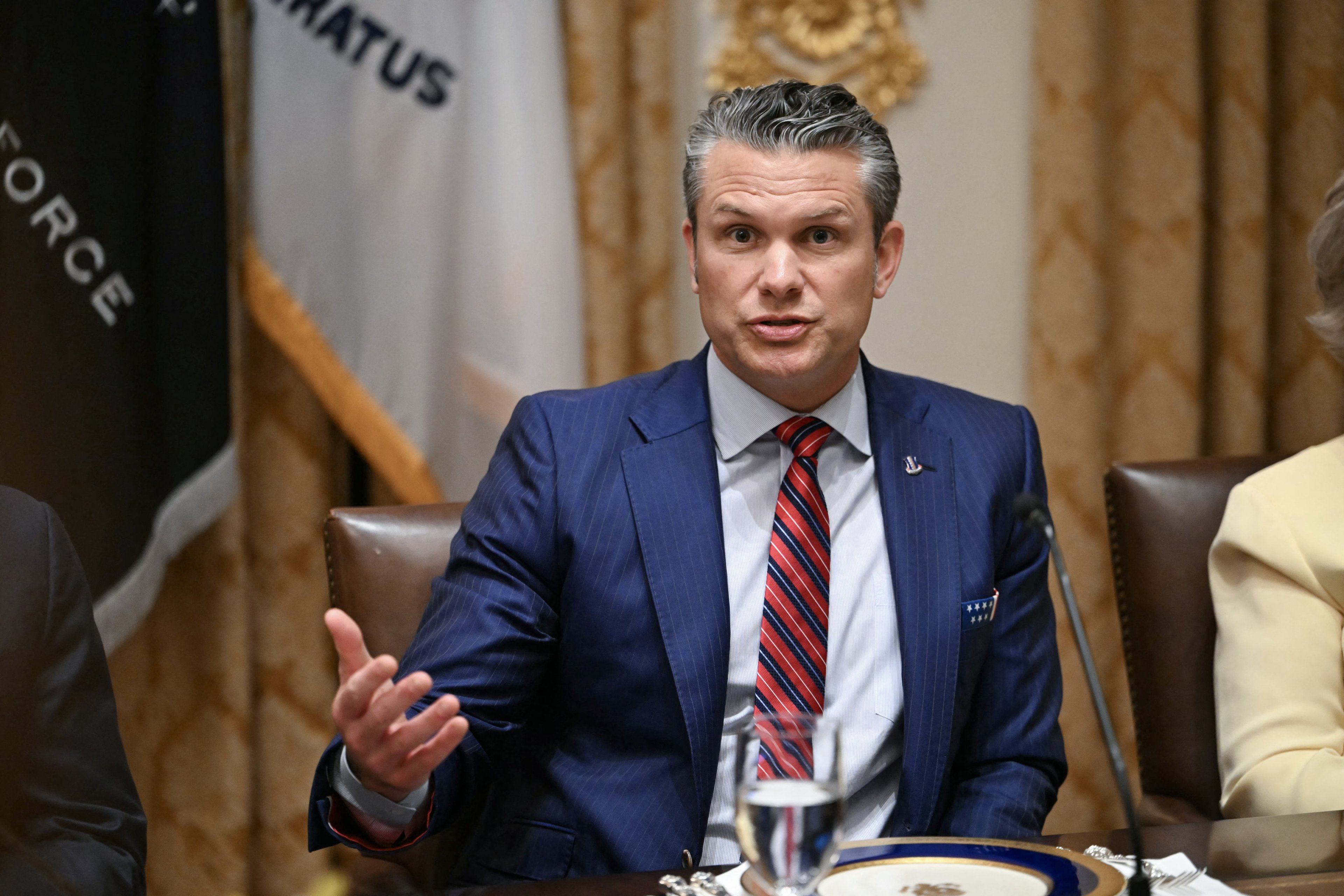 Governo dos EUA diz estar pronto para lançar 'ofensiva solo' contra cartéis na América Latina