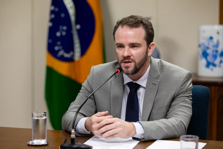 Governo estima impacto fiscal de R$ 111 bi por ano com pautas-bomba no Congresso