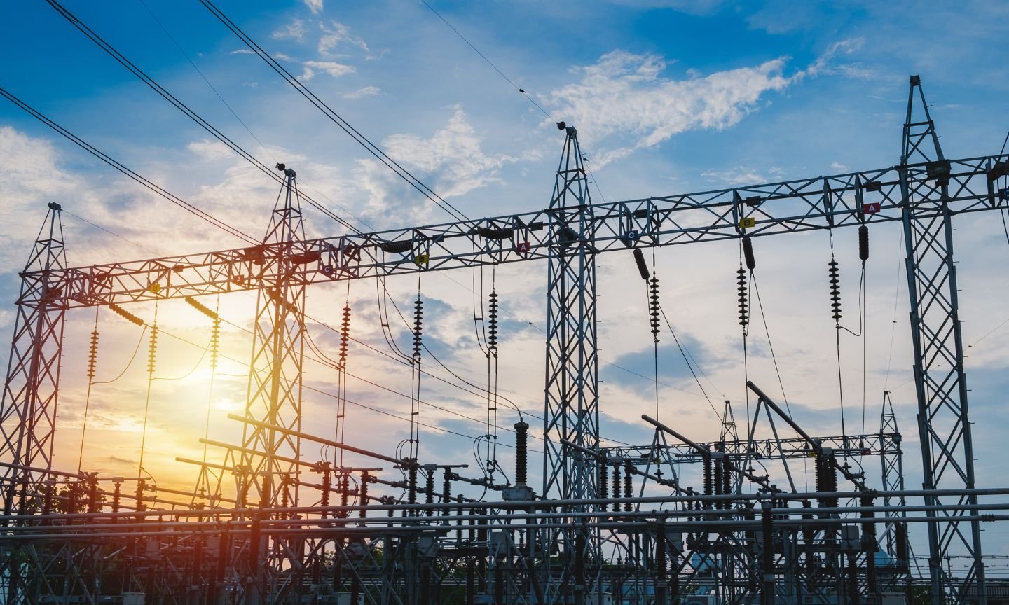 Governo renova concessão de 14 distribuidoras de energia; Enel SP fica de fora