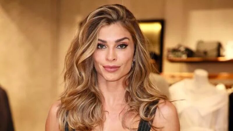 Grazi Massafera surge sem roupa e choca a web ao exibir corpo real: ‘Não acredito…’