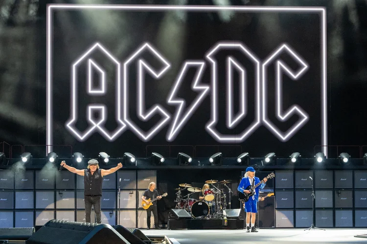 Guitarrista do AC/DC é hospitalizado na Argentina nesta quinta-feira