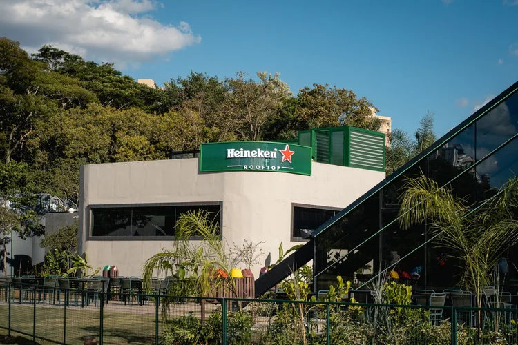 Heineken abre casa de experiências em SP com coworking, gastronomia e ativações