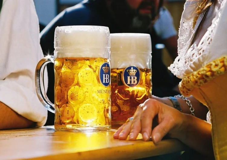 Hofbräu no Brasil: cerveja da Oktoberfest terá produção local