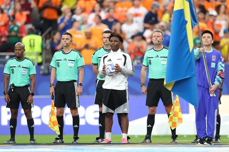 Holanda x Suécia: quem é o brasileiro escalado para o VAR do jogo da Copa hoje