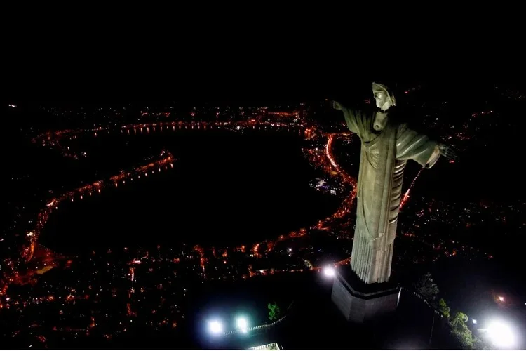 Hora do Planeta 2026: por que milhões vão apagar as luzes neste sábado?