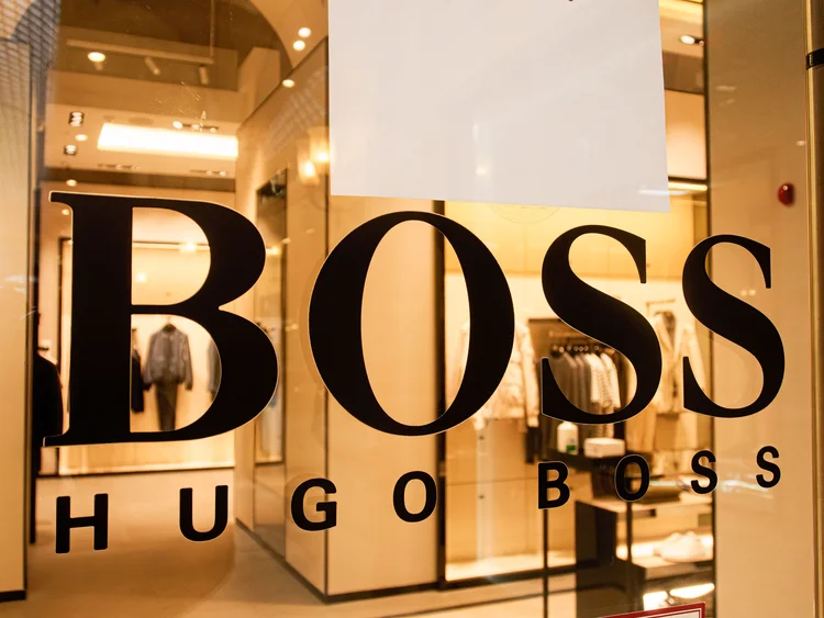 Hugo Boss dispara 8% após gigante britânica propor aquisição da grife