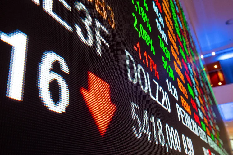 Ibovespa tem 6º semana seguida de queda e cai 11% desde a máxima do ano