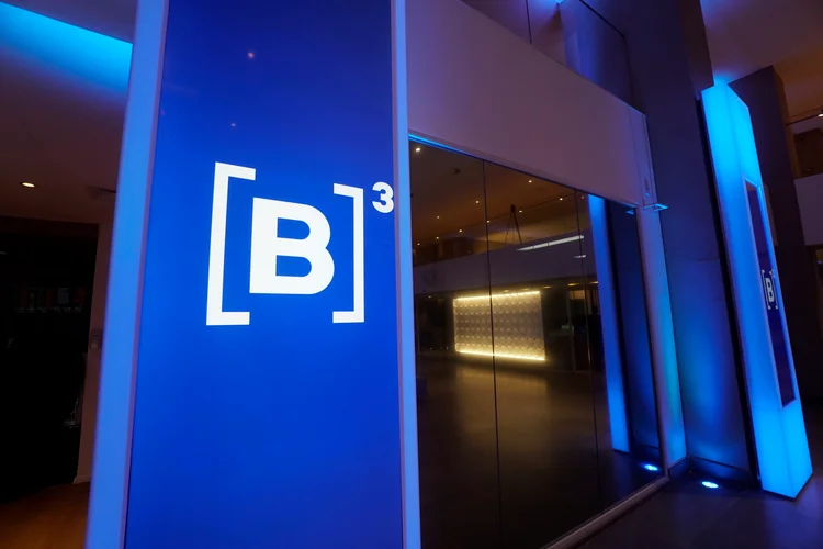 Ibovespa volta aos 180 mil pontos: por que a bolsa está caindo hoje?