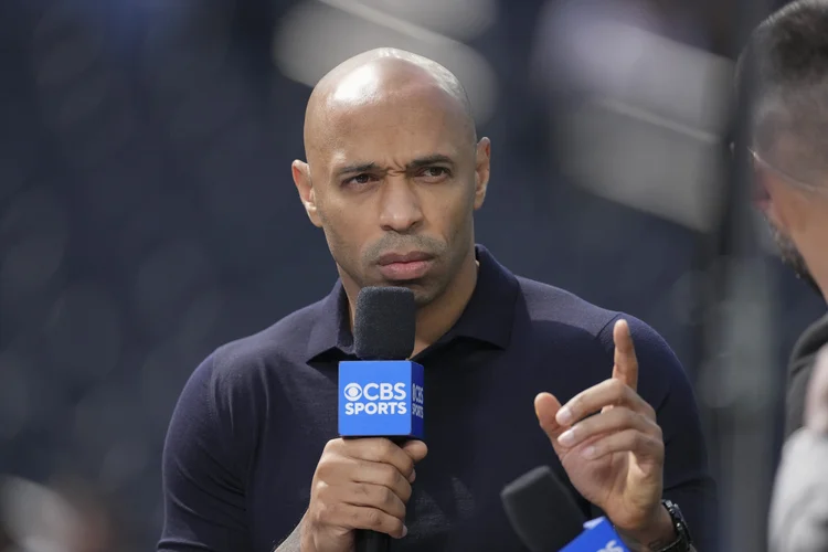 Ídolo do Arsenal, Henry diz que elenco atual do time pode virar 'Os Inesquecíveis'