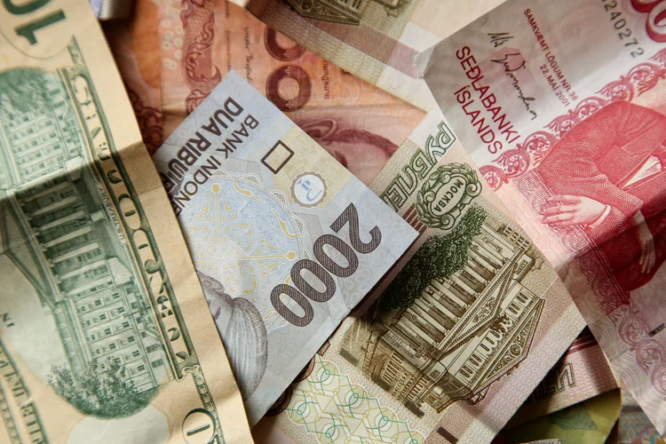 Índia pode perder US$ 12 bilhões em ações em um mês com pressão do petróleo