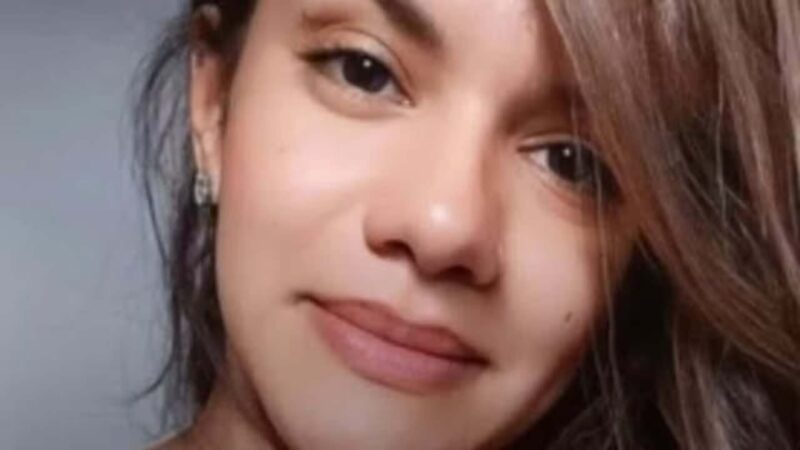 Influenciadora que levou 61 socos no elevador constrói novo rosto; veja resultado