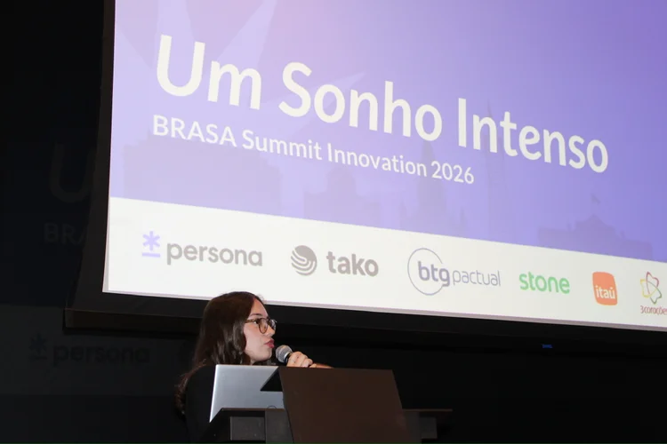 Iniciativa incentiva mulheres na área de tecnologia em conferência na Califórnia