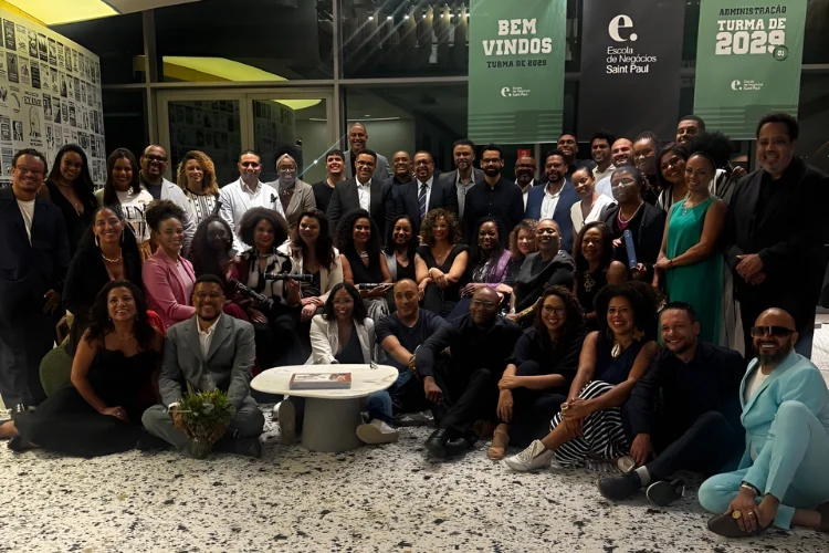 Instituto Pactuá reúne 150 líderes negros em formatura inédita em São Paulo