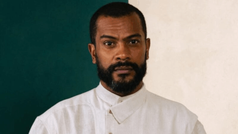 Intérprete de personagem gay em ‘Três Graças’, Samuel de Assis evita falar da sua vida amorosa