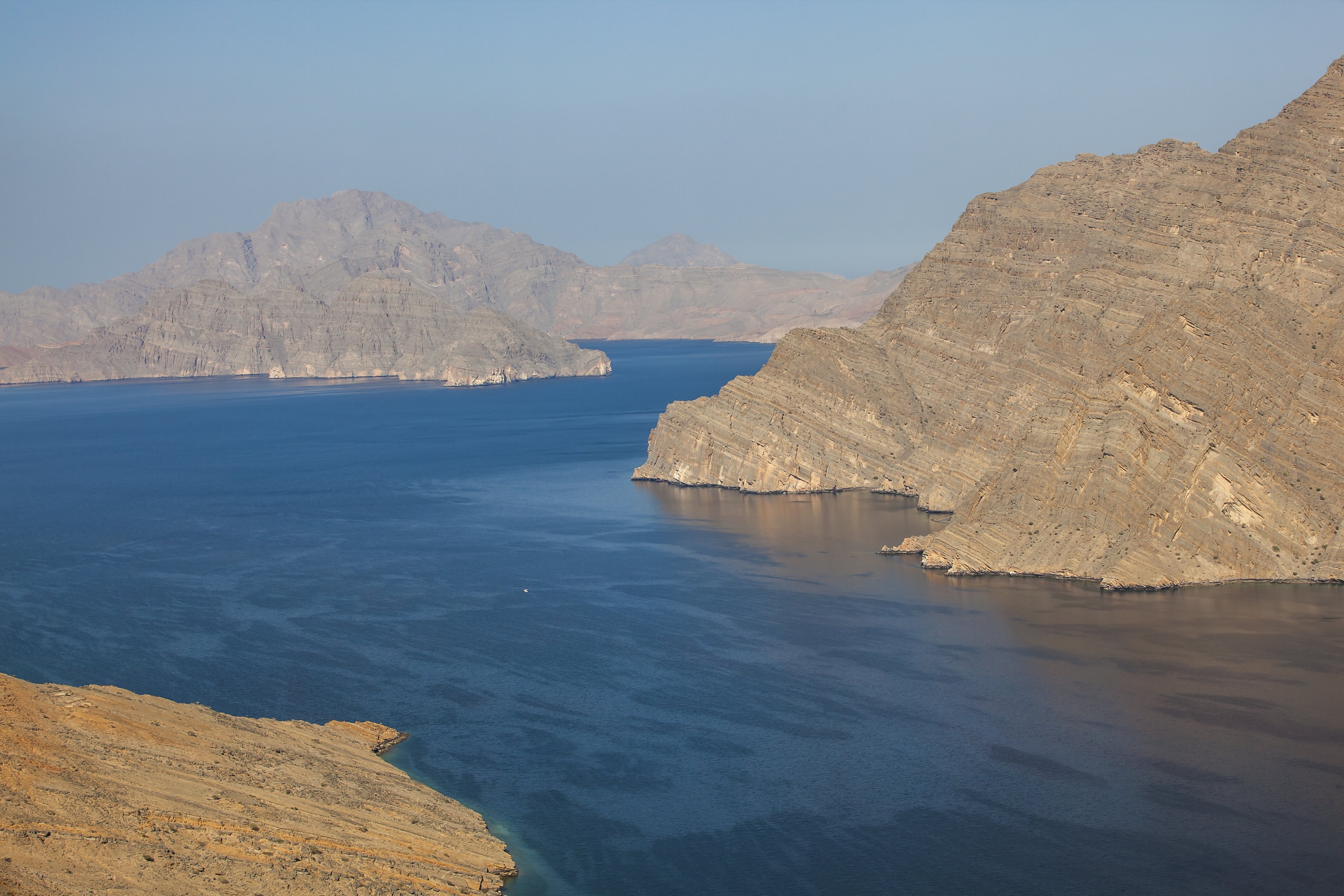 Irã não vai enviar negociadores ao Paquistão enquanto bloqueio dos EUA continuar