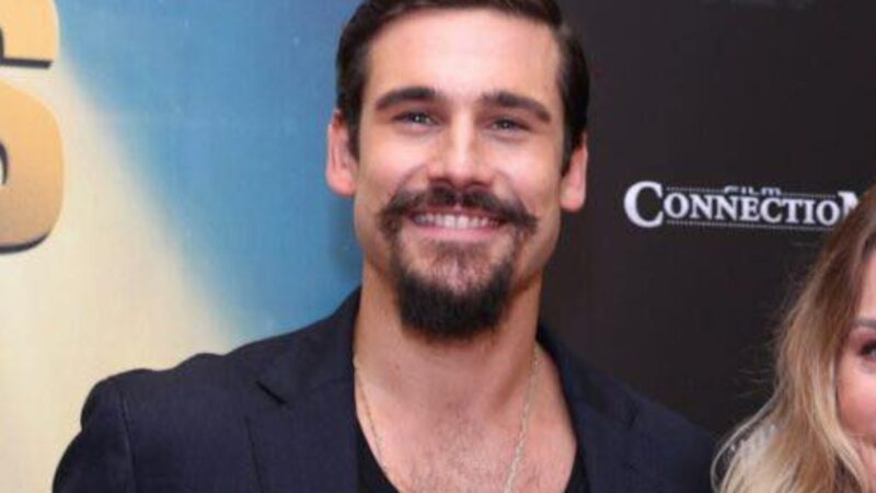 Irmãos? Nicolas Prattes surge com a mãe famosa e flagra choca a internet: ‘Ela é…