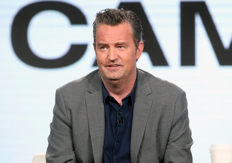 Itens pessoais de Matthew Perry serão leiloados em ação beneficente