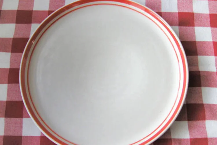 Jejum intermitente emagrece? Prática divide especialistas