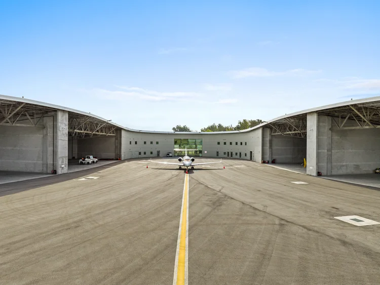 JHSF reforça aposta no luxo e compra terminal de aviação executiva em Miami
