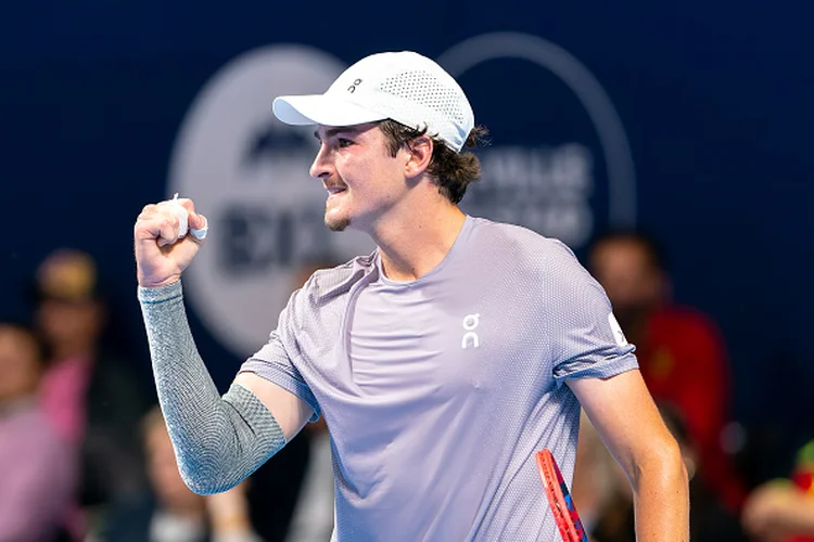 João Fonseca cai na chave de Djokovic em Roland Garros
