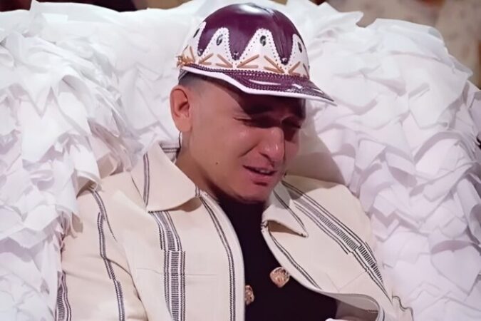 João Gomes se acaba de chorar; Luciano Huck toma atitude em seguida