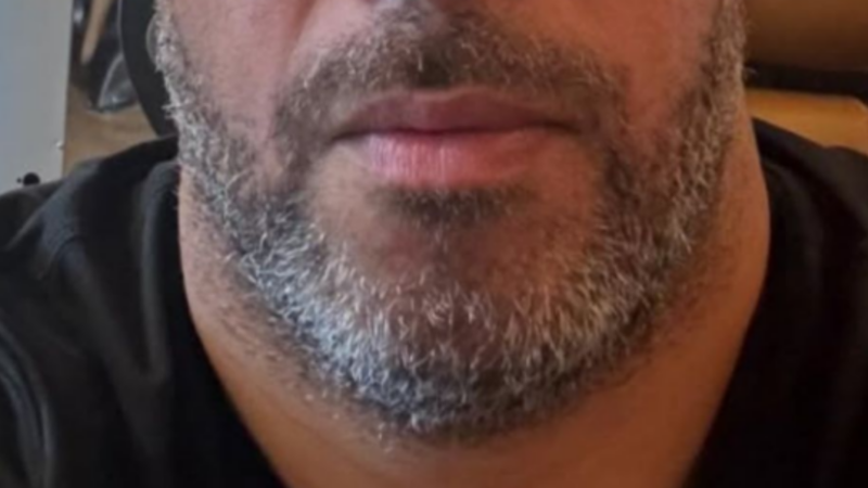 Jogador da Copa do Mundo deu detalhes de ‘festa quente’ em biografia: ‘18 meninas e 3 caras’