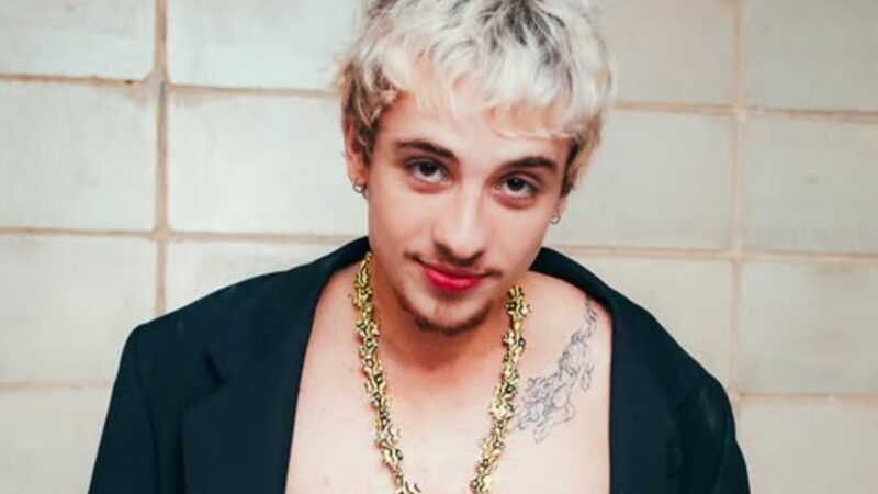 Juliano Floss é flagrado dando beijão em famosa pós ‘BBB 26’; veja