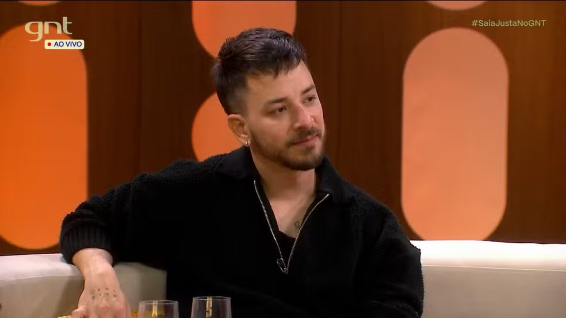 Junior Lima quebra silêncio e dispara: ‘Melhor ser visto como gay do que macho alfa’