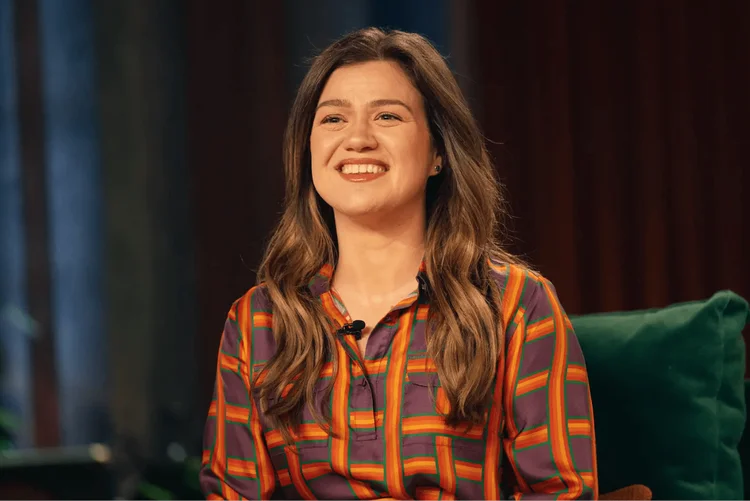 Kelly Clarkson diz que levou 'calote' de famoso reality