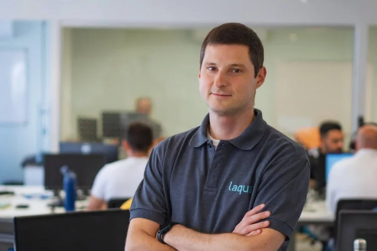 Laqus, concorrente da B3, compra fintech para cortar burocracia no mercado financeiro