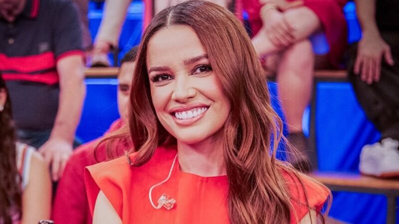 Look de Juliette no ‘Altas Horas’ dá o que falar: ‘Que saia é essa?’