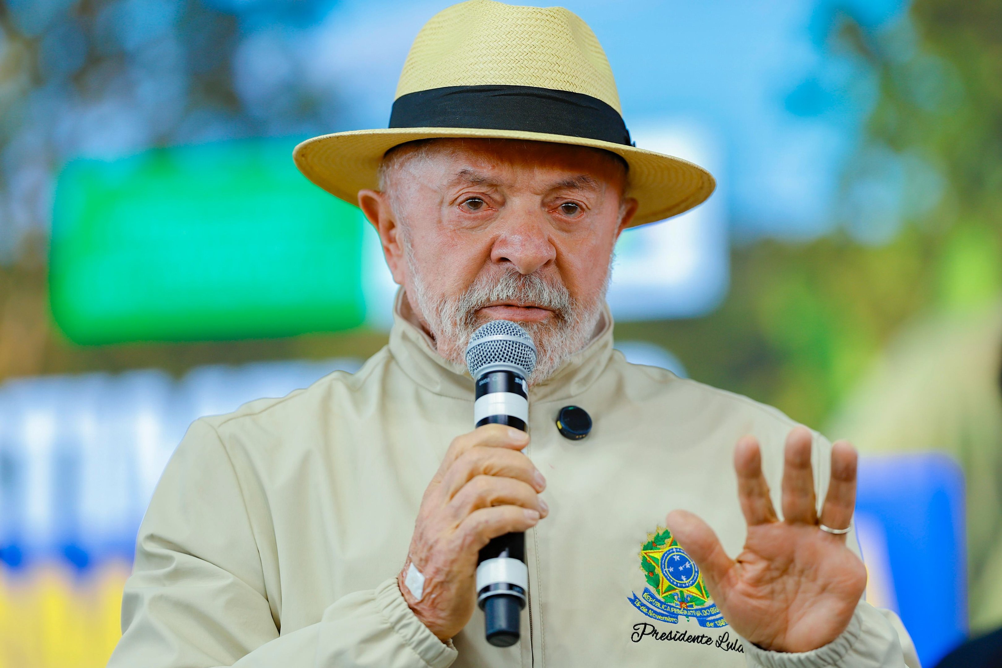 Lula anuncia ampliação de gastos em defesa e cita Trump: 'Está cheio de maluco no mundo'