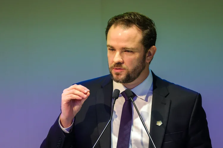 Lula anuncia Dario Durigan no Ministério da Fazenda após saída de Haddad