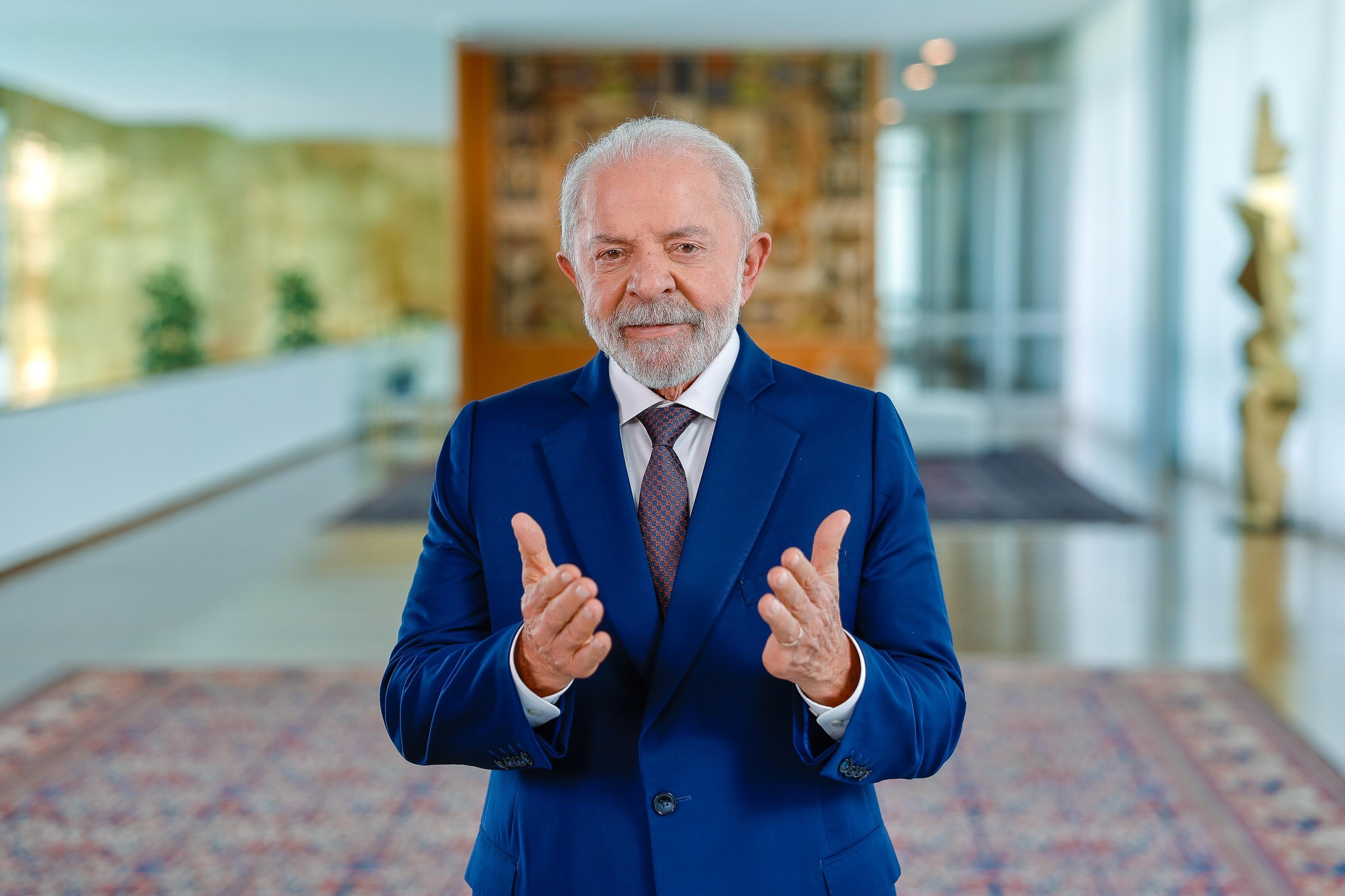 Lula deseja reforçar segurança do Brasil diante de ameaças externas: 'qualquer dia alguém invade'