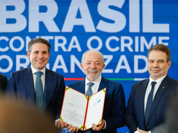 Lula diz que pediu a Trump a entrega de criminosos brasileiros que residem em Miami