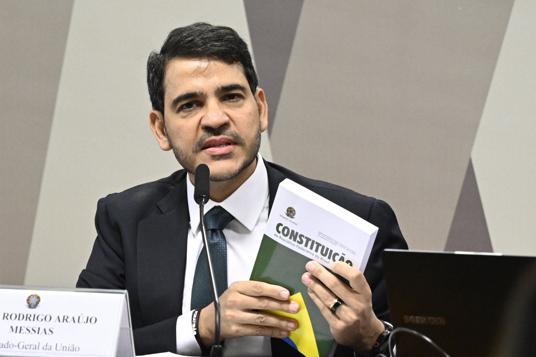 Lula e Messias discutem futuro após rejeição do Senado para vaga no STF