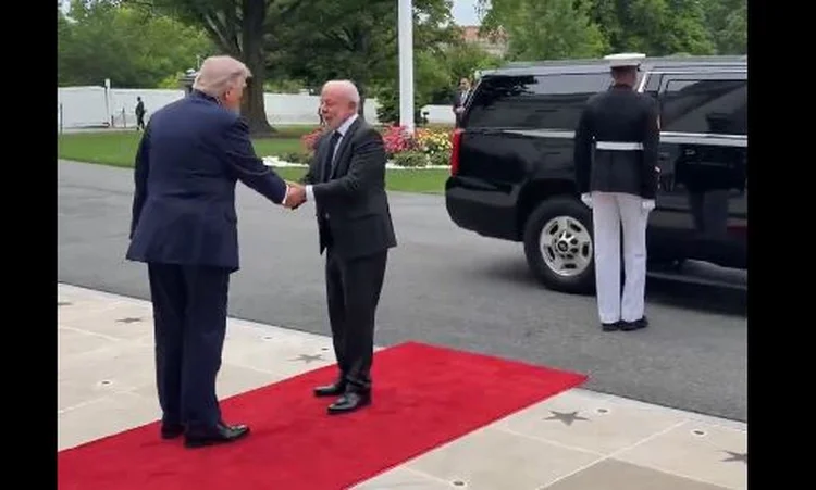 Lula pediu mudança de protocolo a Trump e reunião dura mais de 1 hora