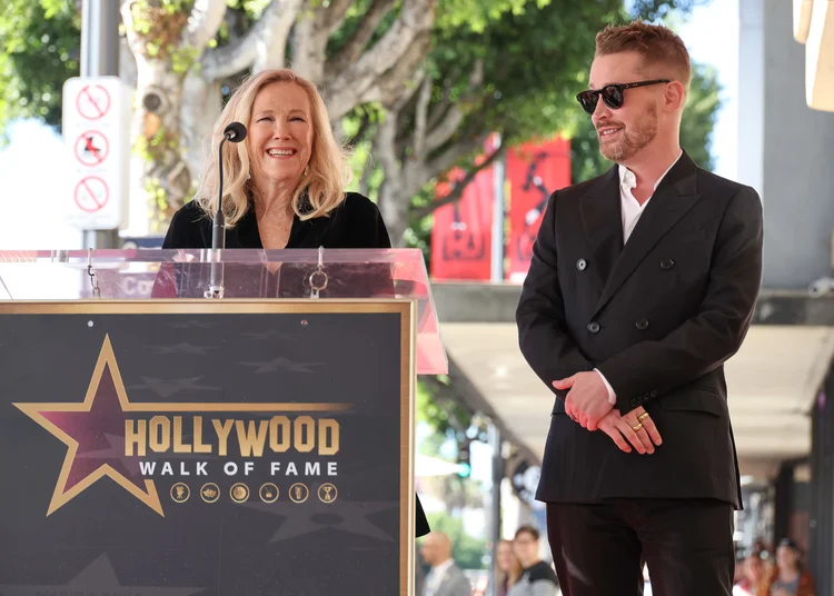 Macaulay Culkin relembra morte de Catherine O’Hara: ‘Foi cedo demais’