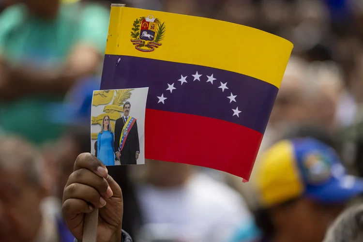 Maduro e Cilia Flores pedem unidade e paz na Venezuela em nova carta