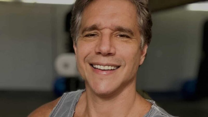 Márcio Garcia diminui preço de mansão encalhada e cinematográfica há dois anos