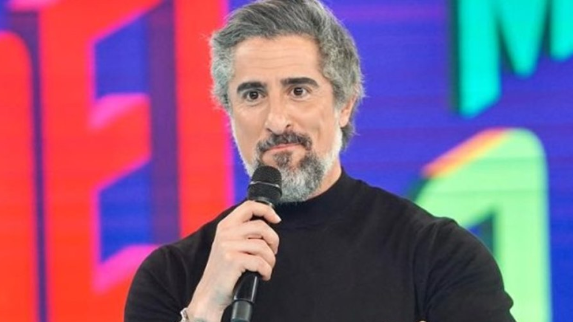 Marcos Mion revela crush inusitado em cantor famoso: ‘Todo mundo tinha’