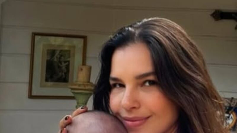 Mariana Rios posta foto inédita e rostinho do filho vira assunto: ‘Nossa…’