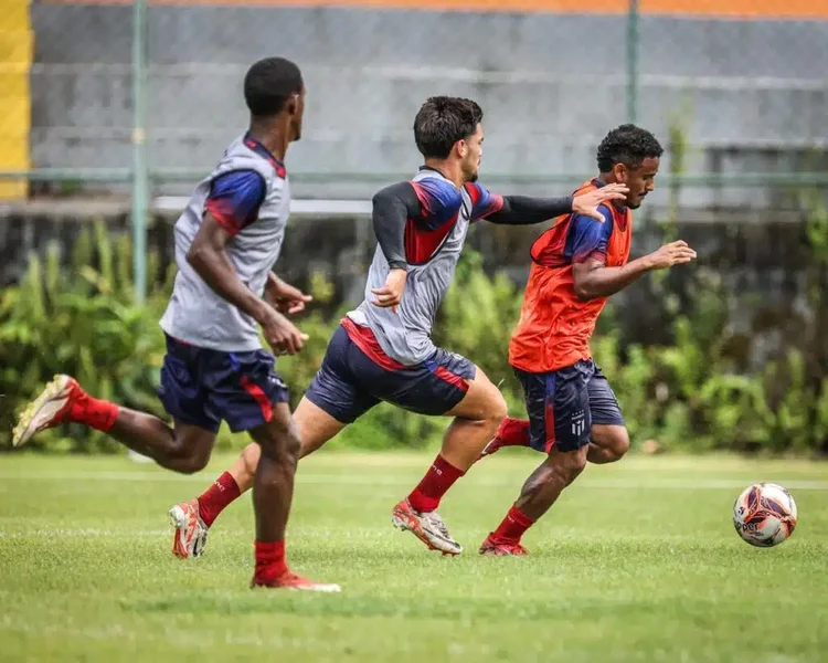 Maricá x Sampaio Corrêa: veja onde assistir ao vivo e horário do jogo pelo Carioca