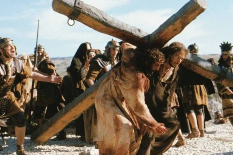 Mel Gibson divulga primeira imagem da sequência de 'A Paixão de Cristo'