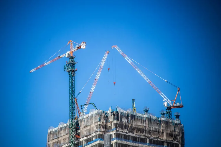Metade dos brasileiros têm intenção de comprar imóvel — mesmo com juros altos