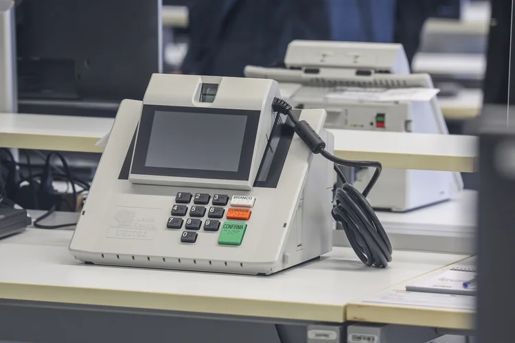 Meu voto pode eleger outro candidato? Veja como funciona o sistema proporcional